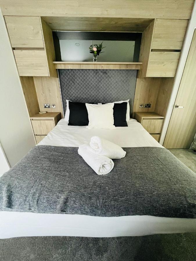 Fir Tree Lodge With Hot Tub Йорк Экстерьер фото