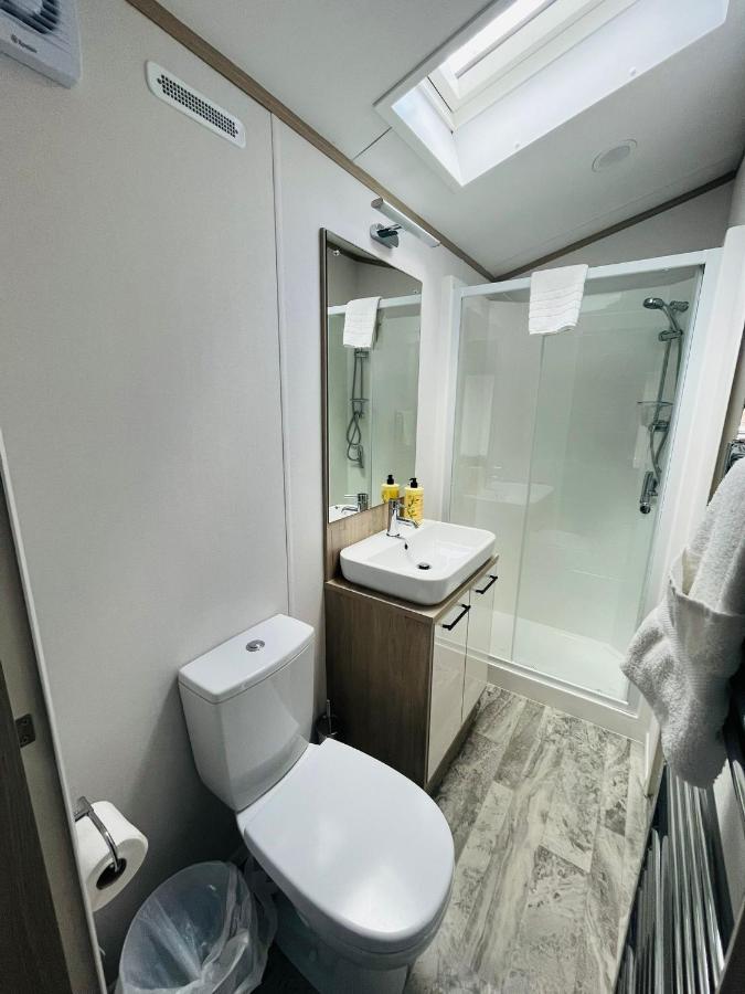 Fir Tree Lodge With Hot Tub Йорк Экстерьер фото
