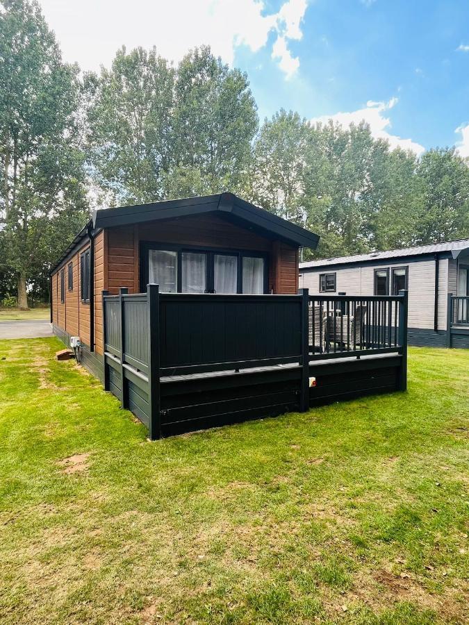Fir Tree Lodge With Hot Tub Йорк Экстерьер фото